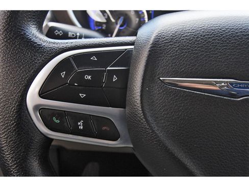 Used 2021 Chrysler Voyager Lxi image 19