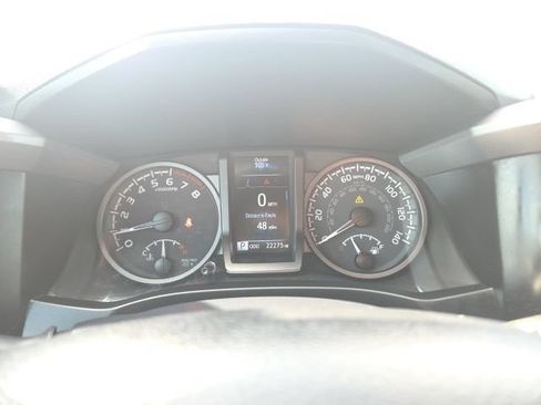 Used 2023 Toyota Tacoma TRD Off-Road w/ Technology Package AWD/4WD image 9