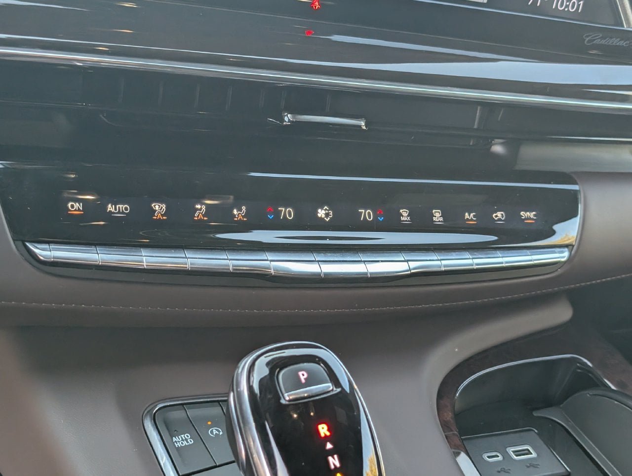 Used 2023 Cadillac Escalade Sport Platinum w/ LPO, Floor Liner Package AWD/4WD image 15