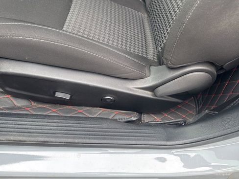 Used 2021 Dodge Challenger R/T image 13