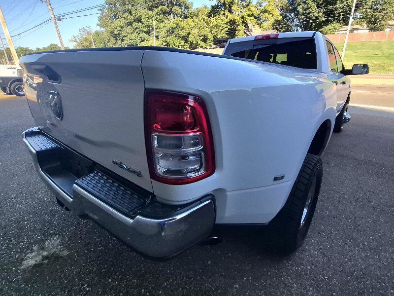 Used 2022 RAM 3500 Tradesman AWD/4WD image 4