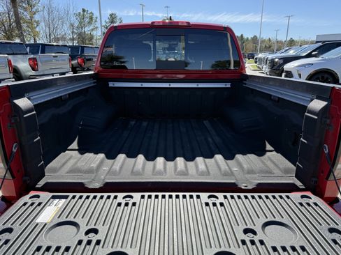 Used 2023 Nissan Frontier SV w/ SV Convenience Package image 30