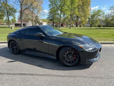 Used 2023 Nissan Z w/ Floor Mat Package (L93) RWD image 2