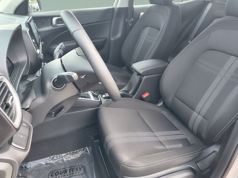 New 2026 Hyundai Venue SEL FWD image 18