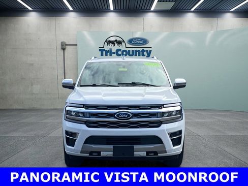 Used 2023 Ford Expedition Platinum image 2