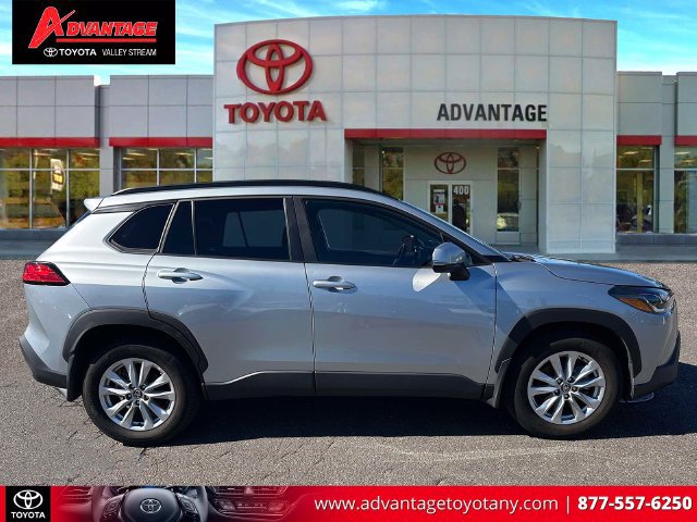 Certified 2024 Toyota Corolla Cross LE w/ Moonroof Package AWD/4WD image 5