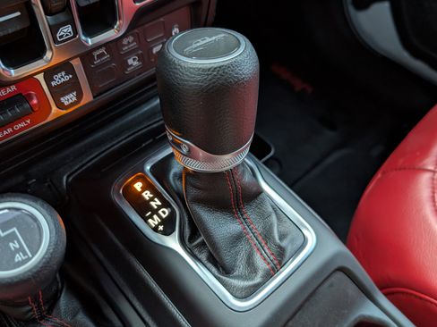 Used 2021 Jeep Gladiator Rubicon image 30