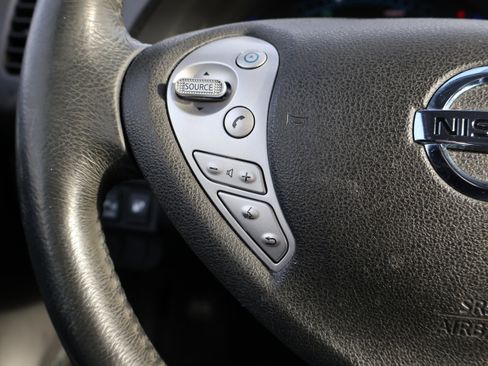 Used 2015 Nissan Leaf SL w/ Premium Package image 34