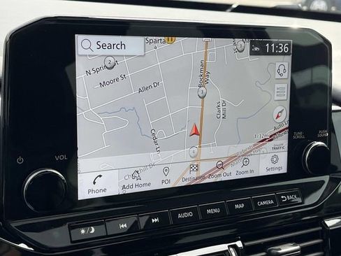 Used 2025 Nissan Pathfinder Platinum image 38