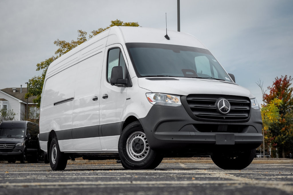 New 2025 Mercedes-Benz eSprinter 170 Cargo image 1