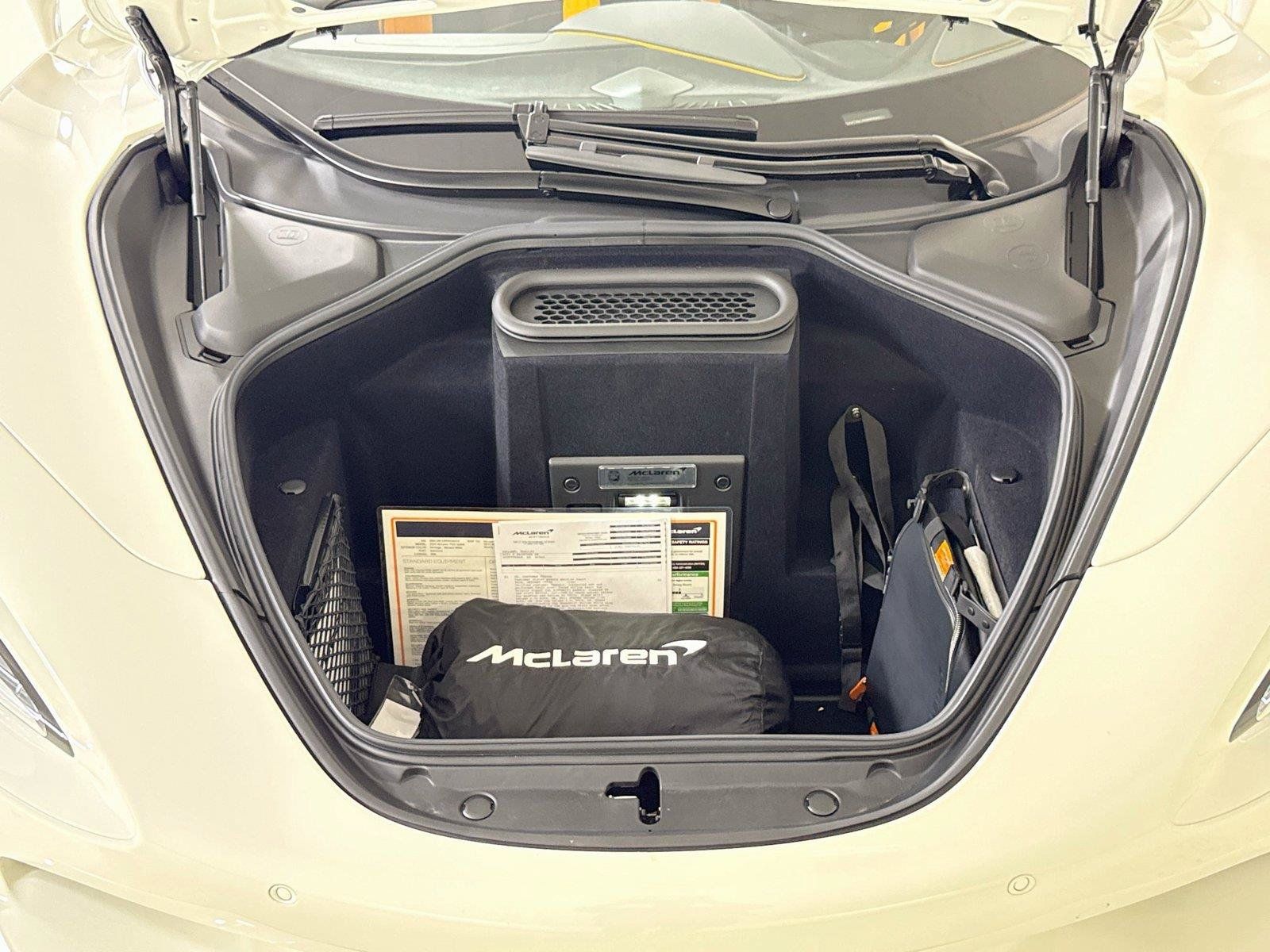 Used 2024 McLaren 750S Spider RWD image 29