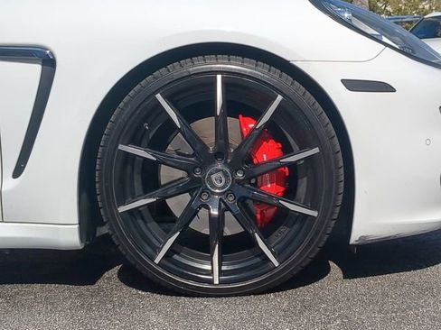 Used 2014 Porsche Panamera S image 11