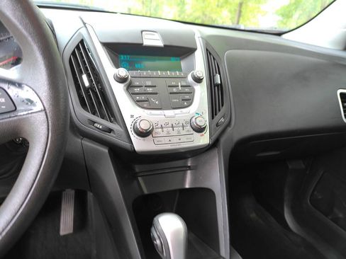 Used 2015 Chevrolet Equinox LS FWD image 10