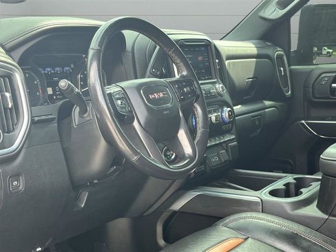 Used 2020 GMC Sierra 2500 AT4 w/ AT4 Premium Package AWD/4WD image 18