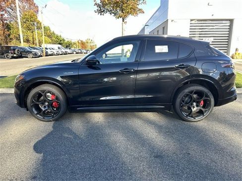 New 2025 Alfa Romeo Stelvio Sprint w/ Veloce Package image 5