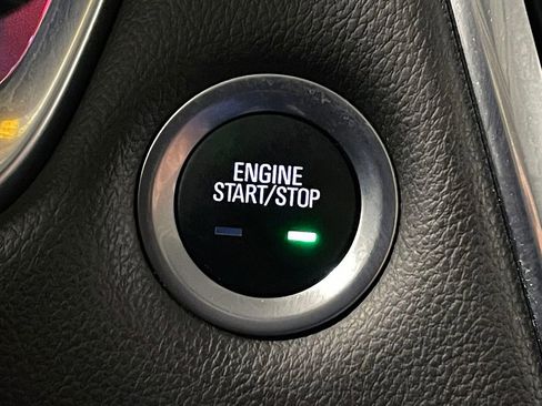 Used 2019 Chevrolet Traverse Premier w/ Redline Edition AWD/4WD image 33