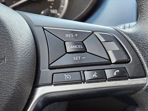 Used 2025 Nissan Versa SV w/ Trunk Package FWD image 22