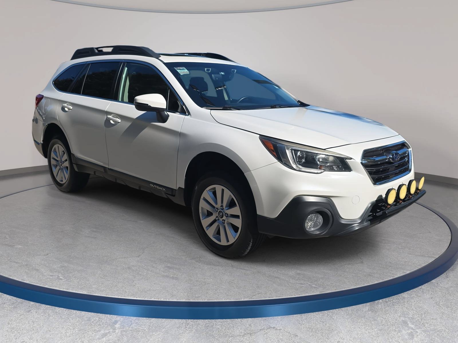 Used 2019 Subaru Outback 2.5i Premium AWD/4WD image 3