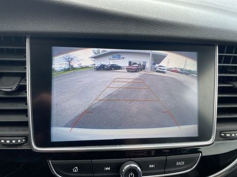 Used 2018 Buick Encore Essence AWD/4WD image 28