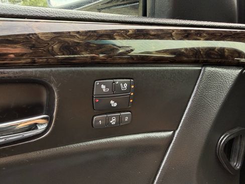 Used 2008 Cadillac DTS w/ Trunk Convenience Package FWD image 15