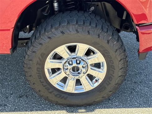 Used 2023 Ford F350 Platinum w/ FX4 Off-Road Package image 14