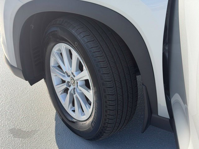 Certified 2024 Toyota Grand Highlander AWD image 25