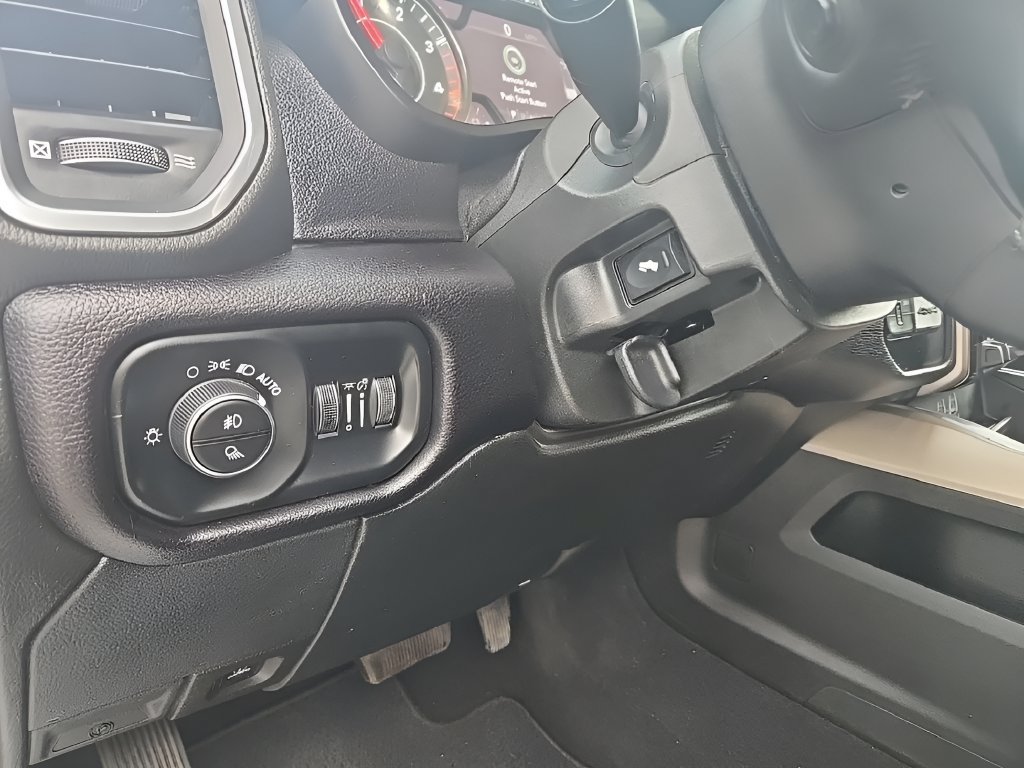 Used 2022 RAM 2500 Laramie AWD/4WD image 15