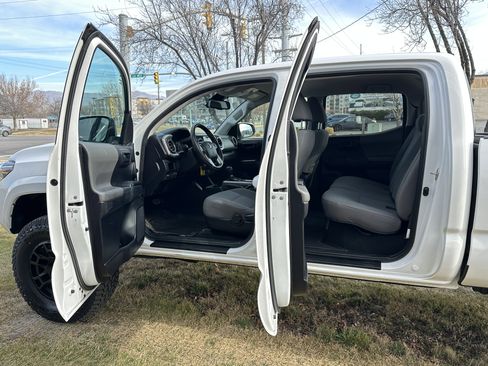 Used 2019 Toyota Tacoma SR5 image 20