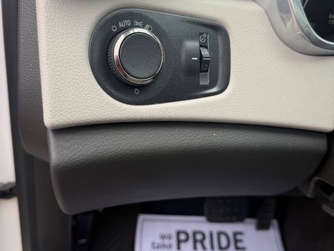 Used 2013 Cadillac SRX Luxury AWD/4WD image 18