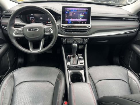 Used 2022 Jeep Compass Trailhawk w/ Trailhawk Elite Group image 12