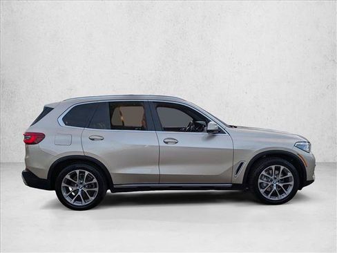 Used 2019 BMW X5 xDrive40i w/ Executive Package AWD/4WD image 4