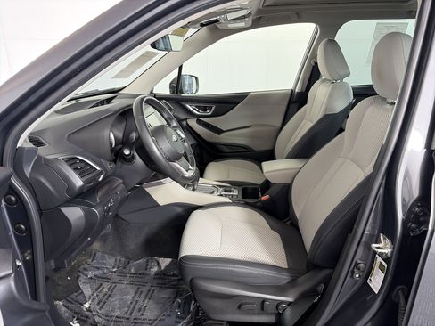 Used 2023 Subaru Forester Premium image 6