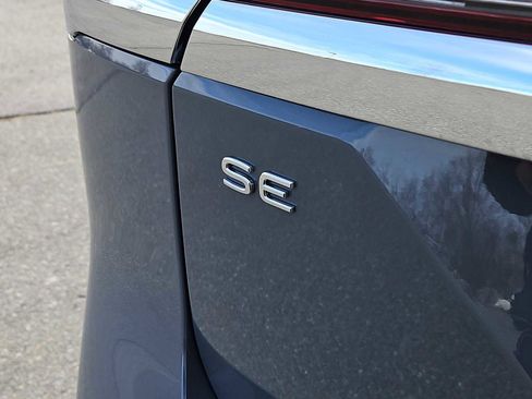 New 2026 Volkswagen Atlas SE image 5