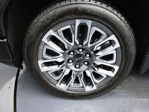 Used 2023 GMC Sierra 1500 Denali Ultimate image 25