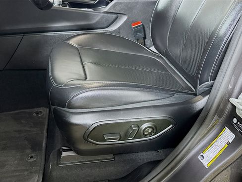 Used 2024 Jeep Grand Cherokee L Limited w/ Luxury Tech Group II image 22