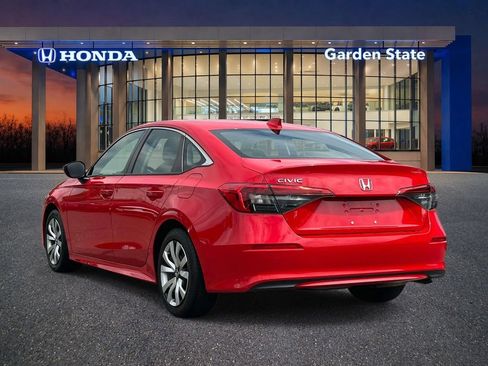 Used 2023 Honda Civic LX image 4