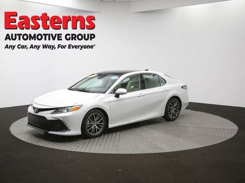 Used 2023 Toyota Camry XLE w/ Navigation Package image 55