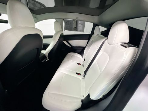 Used 2022 Tesla Model Y Performance image 27
