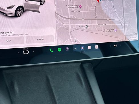 Used 2021 Tesla Model Y Long Range image 27