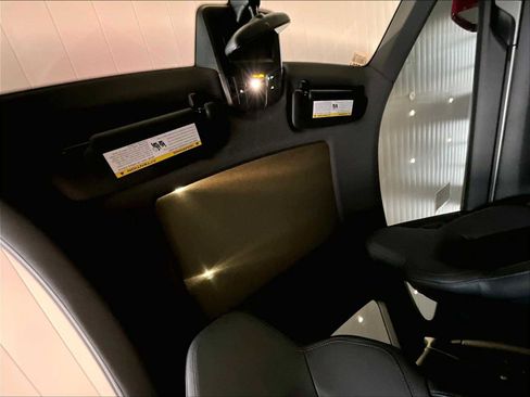 Used 2024 Porsche 911 Carrera S w/ Sport Package image 25