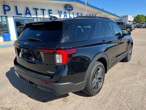 Used 2025 Ford Explorer ST-Line w/ Premium Package AWD/4WD image 5