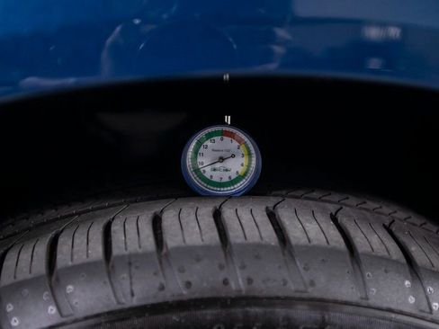 Used 2019 Audi e-tron Prestige w/ Prestige Package image 41