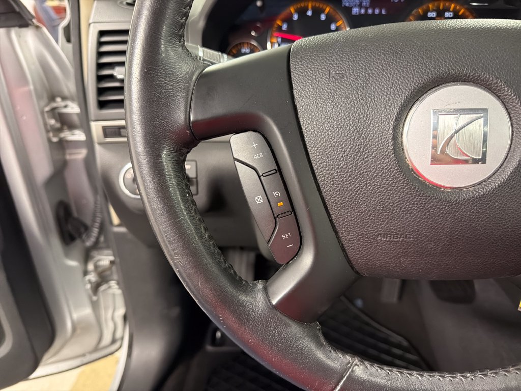 Used 2009 Saturn Outlook XE w/ Convenience Package FWD image 29