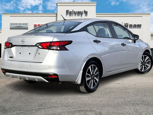 Used 2023 Nissan Versa S w/ S Plus Package image 2