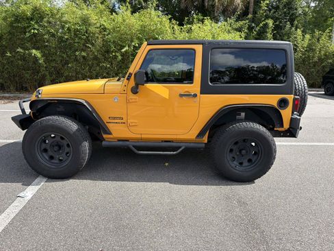 Used 2013 Jeep Wrangler Sport AWD/4WD image 6