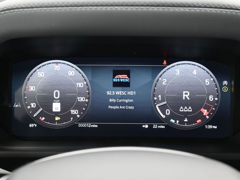 Used 2025 Land Rover Defender 110 S image 16