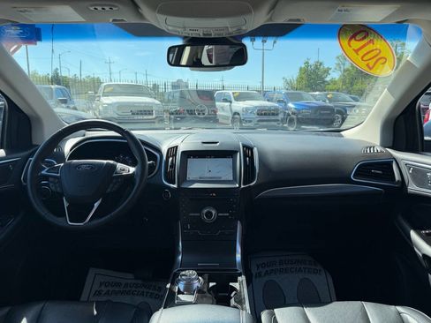 Used 2019 Ford Edge Titanium w/ Equipment Group 301A AWD/4WD image 25