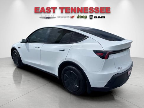 Used 2026 Tesla Model Y 2WD image 5