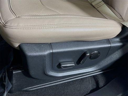 Used 2024 Ford Expedition Max Limited image 19