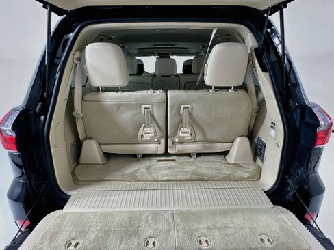 Used 2016 Lexus LX 570 4WD w/ Luxury Package image 28
